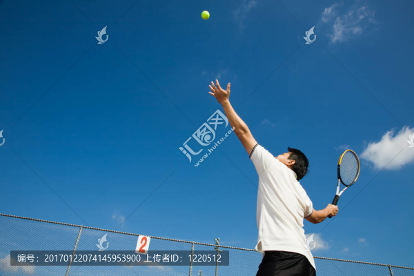 亞洲男子打網(wǎng)球-匯圖網(wǎng) www.fosd68.com 亞洲男子打網(wǎng)球