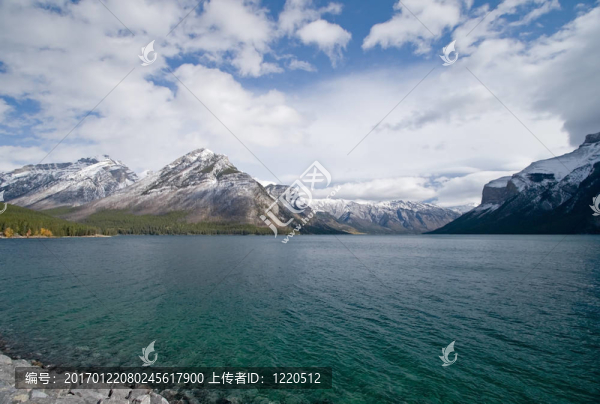 洛磯山的湖