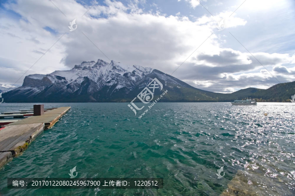 洛磯山的湖