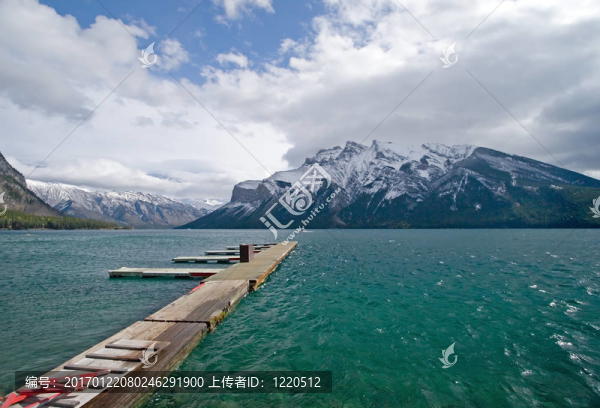 洛磯山的湖