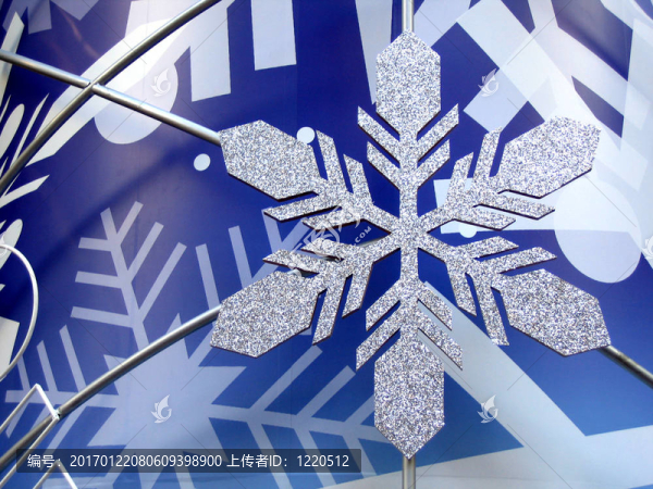 藍色背景下的雪花