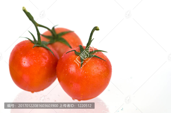 三個(gè)白色的西紅柿