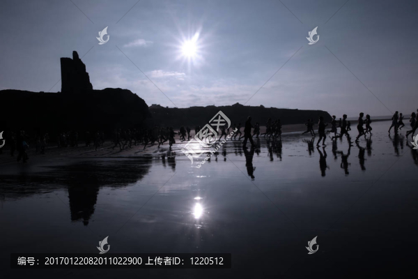 圣誕節(jié)黎明游泳
