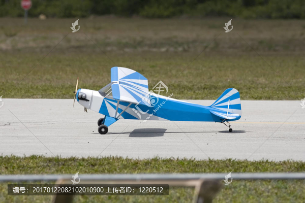 飛機(jī)起飛的模型