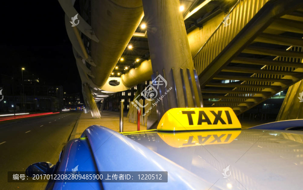 等待出租車