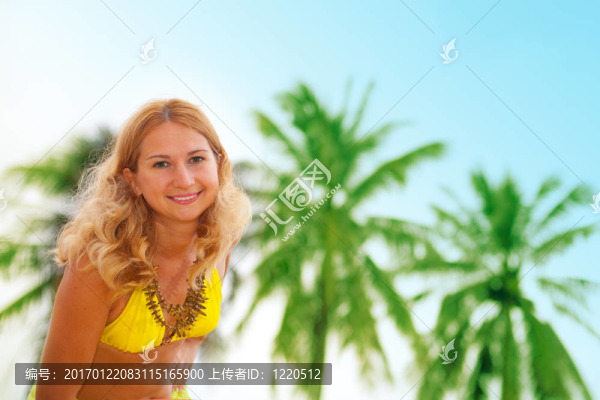 微笑的女孩