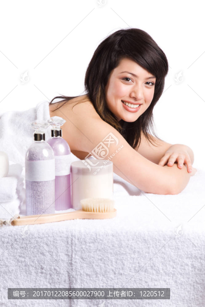 美麗的亞洲水療女孩