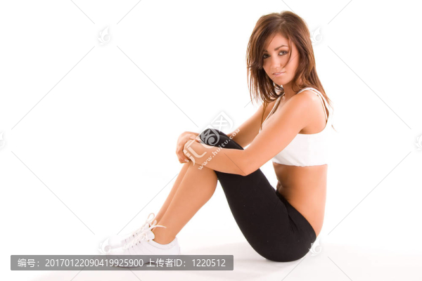 運(yùn)動(dòng)服裝中的年輕女子
