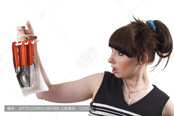 瘋狂的家庭主婦用刀；勺子；插頭