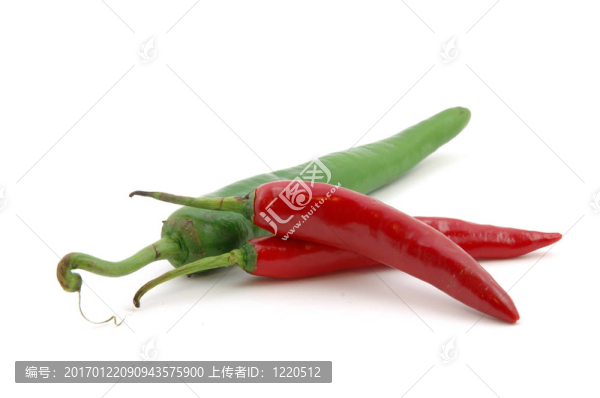 綠色和紅色的辣椒