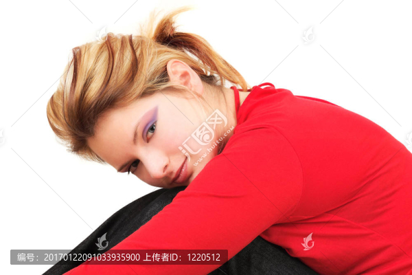 穿紅衣服的女孩