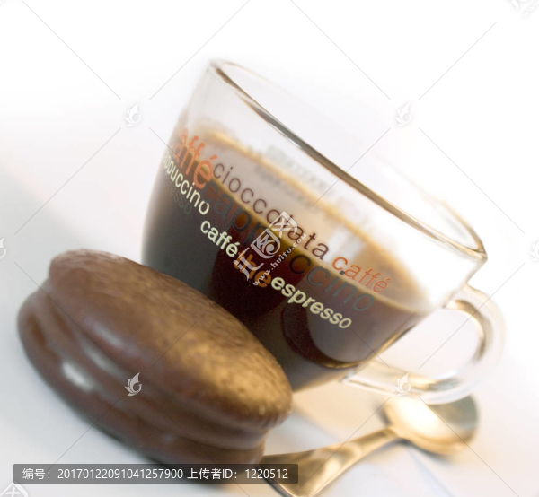 咖啡和巧克力蛋糕