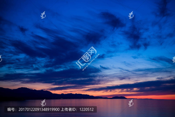胡安·德富卡海峽的日落