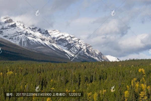 加拿大落基山脈