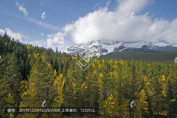 加拿大落基山脈