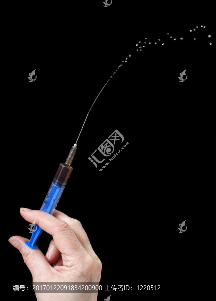 手上的注射器