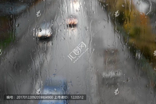 雨天的道路