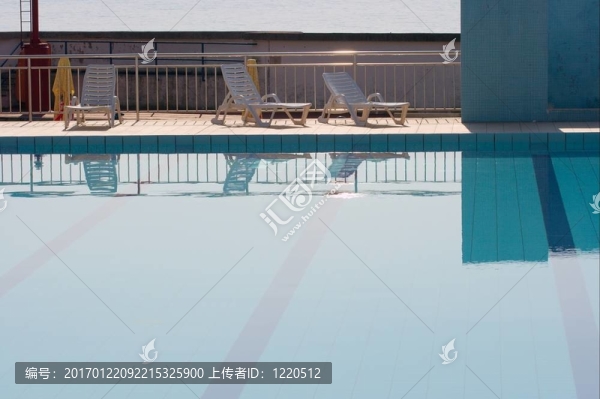 游泳池