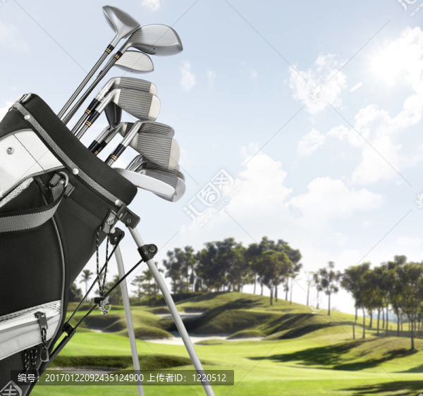 球場(chǎng)上的高爾夫設(shè)備-匯圖網(wǎng) www.fosd68.com 球場(chǎng)上的高爾夫設(shè)備