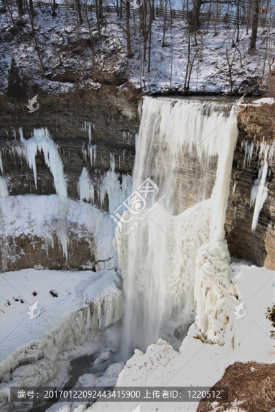 Frozen,Tews,Falls,-垂直方向。