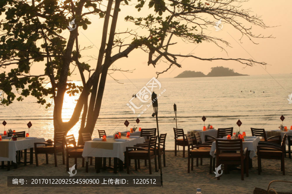 露天餐廳在Ko,Chang島海灘