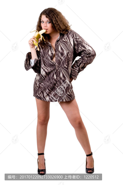 年輕性感美女在一個男人的襯衫與香蕉。分離
