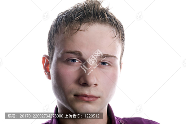 年輕人的肖像。白色背景中分離