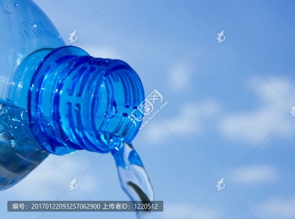 水