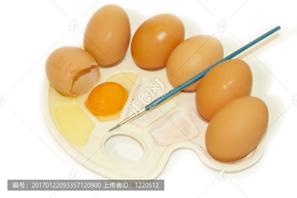 雞蛋在調(diào)色板上的白色