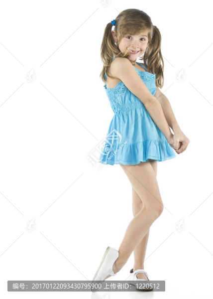 穿藍(lán)色衣服的女孩