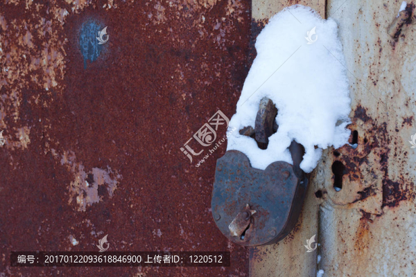 老；生銹的掛鎖