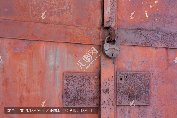 Rusty,iron,gates,2