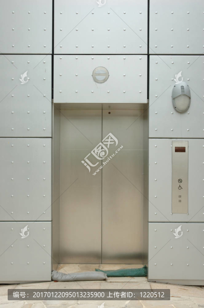 電梯