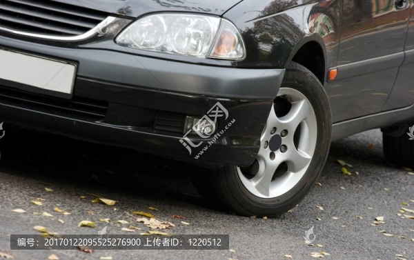 小型車