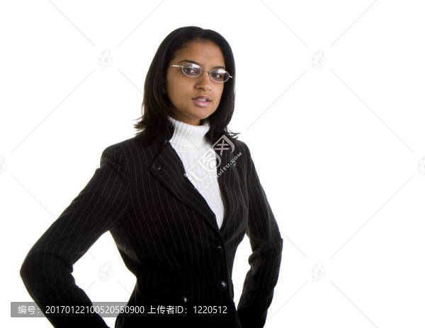 穿西裝戴眼鏡的黑美人