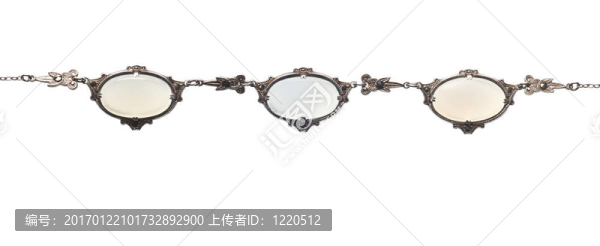 復古寶石項鏈細節(jié)白色隔離