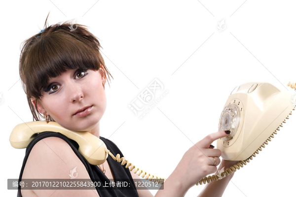 瘋狂的家庭主婦帶著電話。搞笑圖片5