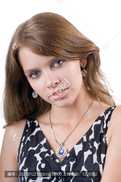 年輕女人的肖像。白色隔離