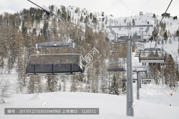 在意大利白云石滑雪纜車
