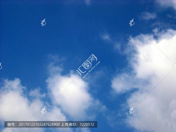藍(lán)色天空中的云2
