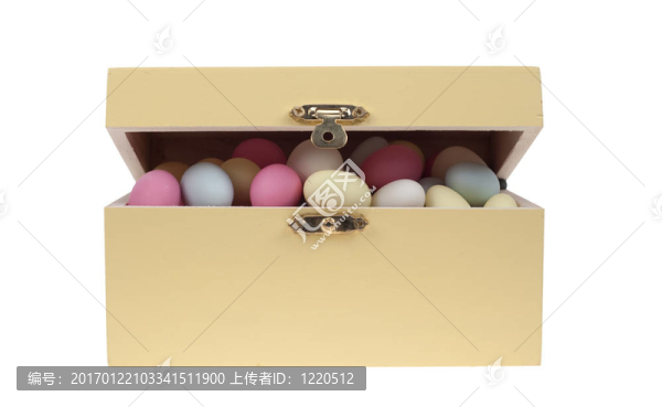一盒糖蓋上杏仁糖
