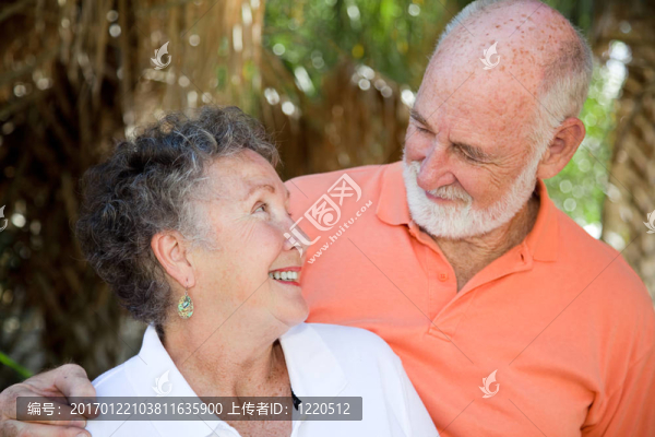 戀愛(ài)中的老夫妻