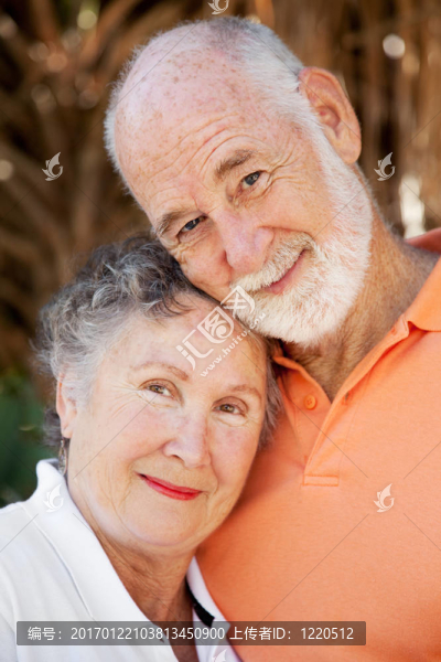 愛的老夫妻