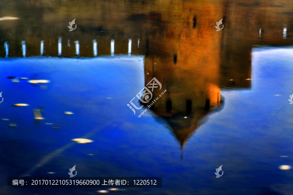 一個(gè)伊萬(wàn)哥羅德堡壘塔
