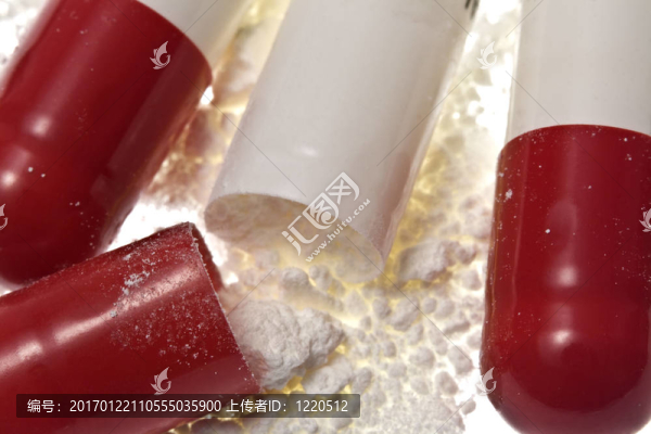 開(kāi)膠囊/丸。景觀定位。