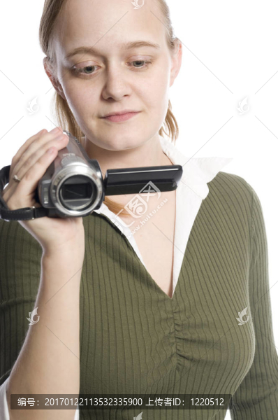 帶攝像機的女人