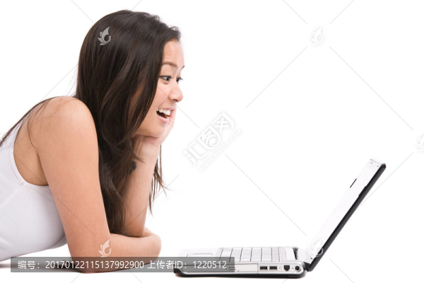 亞洲女性筆記本電腦