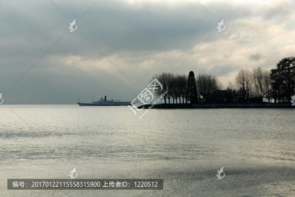 湖心島船