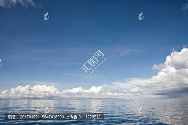 的的喀喀湖水景