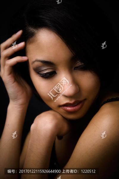 美麗性感的非洲裔美國婦女